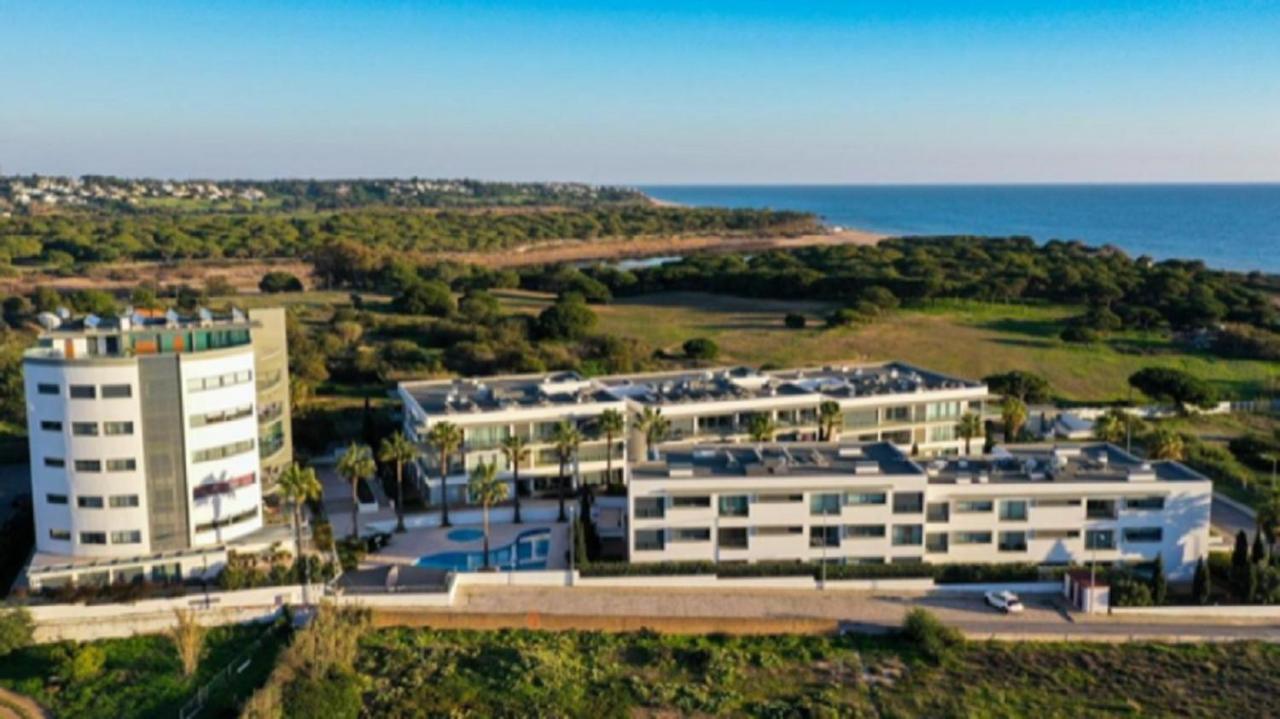 Apartamentos Cavalo Preto Beach Resort Quarteira Exteriör bild